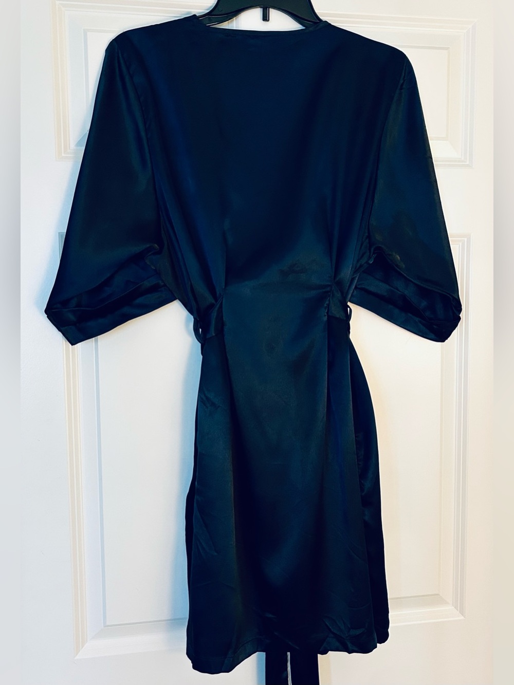 Women’s Short Satin Monogrammed “R” Robe - Picture 2 of 10